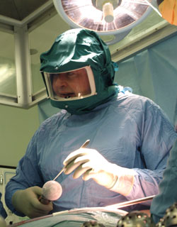 Derek mcMinn surgery hip resurfacing