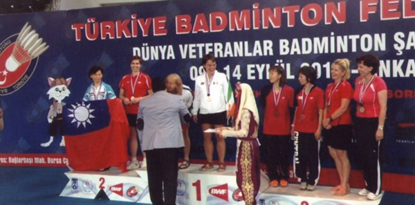 Sian Receiving her Gold Medal Hip Resurfacing